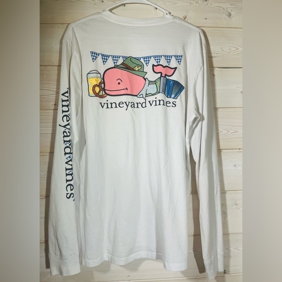 Vineyard Vines St. Patrick’s Day Beer & Pretzels Long Sleeve Shirt
Size Small - Picture 1 of 6